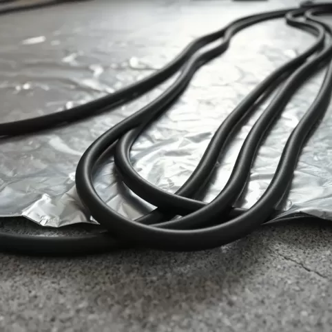 Co daje folia pod ogrzewanie podłogowe